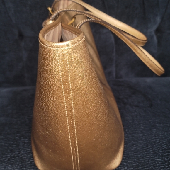 Michael Kors gold tote large - Picture 6 of 6